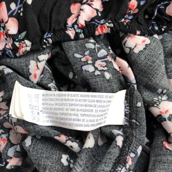 Forever 21 NWOT Floral Cropped Blouse Off the Shoulder - Picture 4 of 10